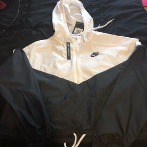 Nike cropped hooded windbreaker